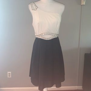 Nikibiki Formal Dress